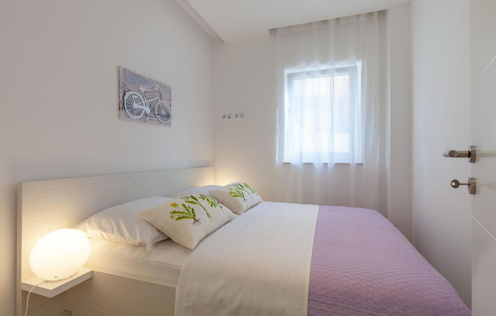 Olive Tree Apartments โปดสตรานา ภายนอก รูปภาพ