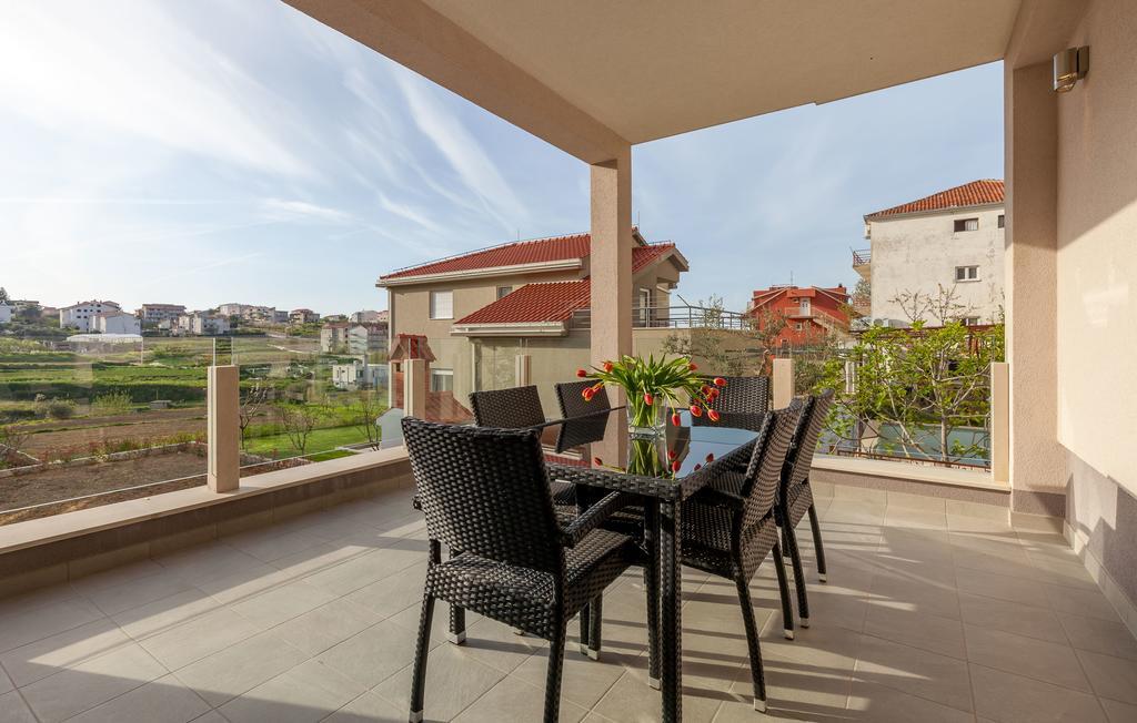 Olive Tree Apartments โปดสตรานา ภายนอก รูปภาพ