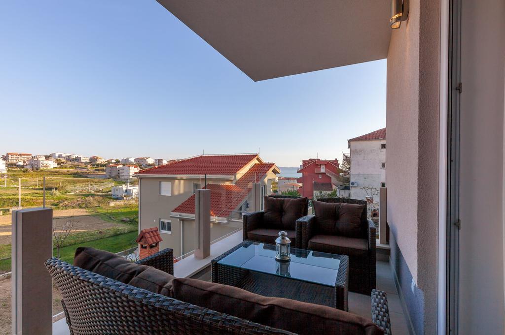 Olive Tree Apartments โปดสตรานา ภายนอก รูปภาพ
