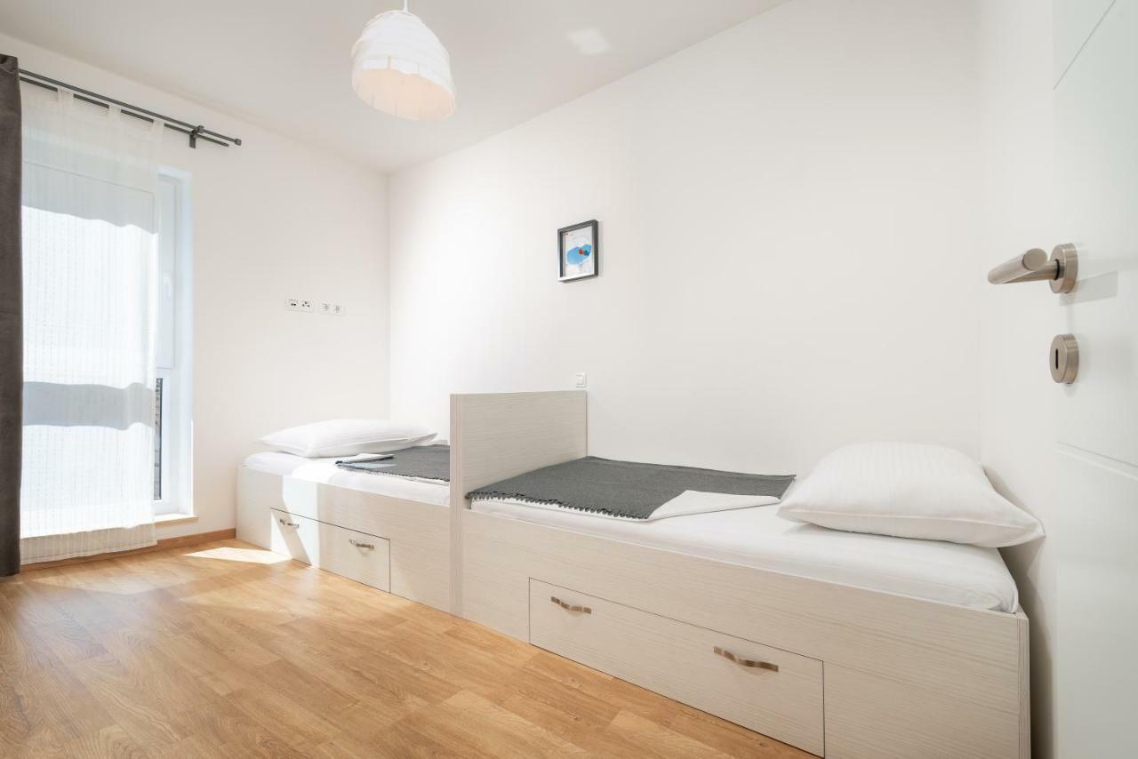 Olive Tree Apartments โปดสตรานา ห้อง รูปภาพ